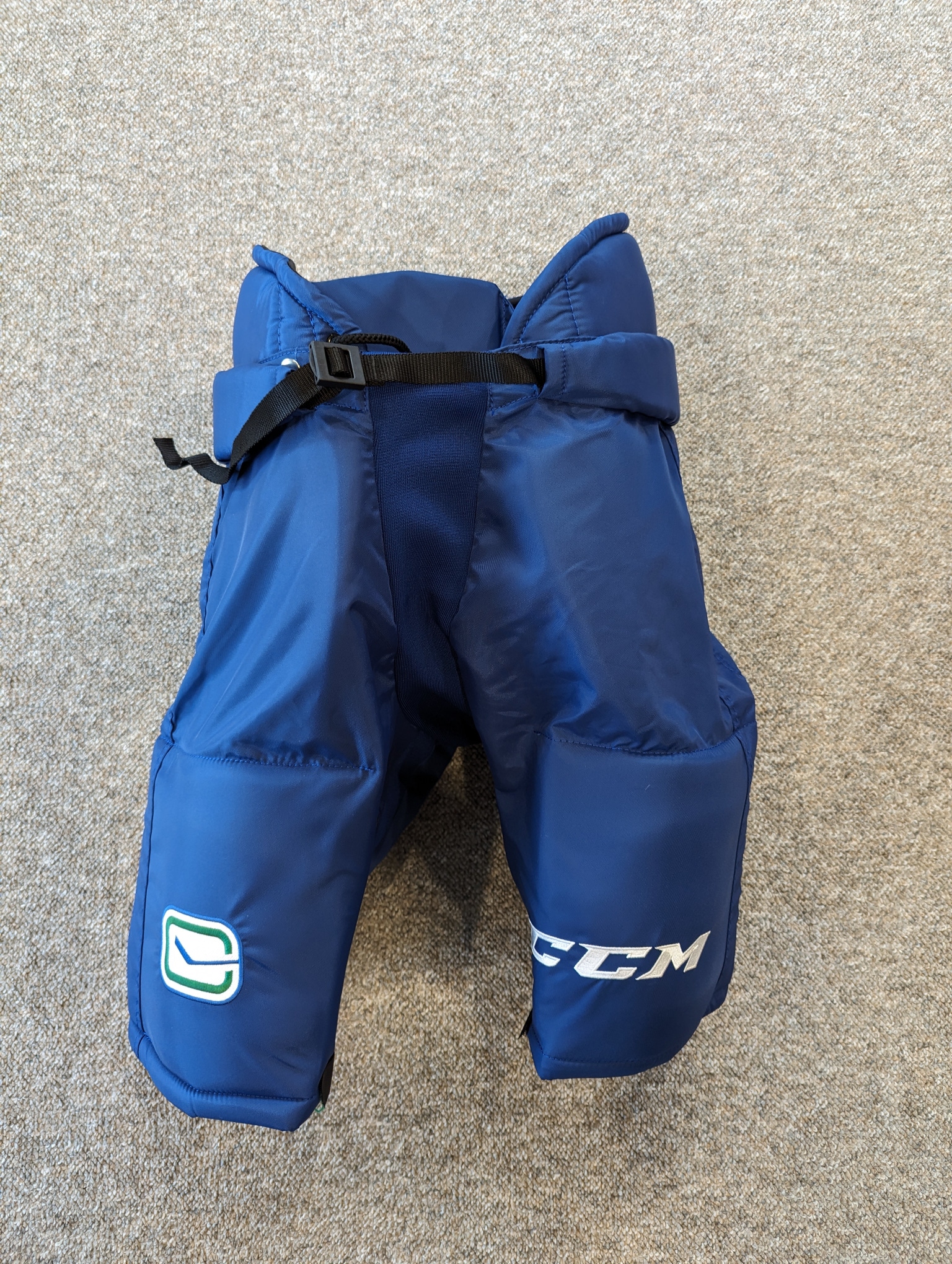 Pro Stock Vancouver Canucks Hockey Pants CCM HP70 Size XL *NEW*