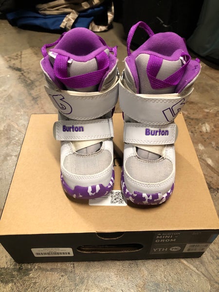 BRAND new Burton Mini Grom Snowboard boots 7c SidelineSwap