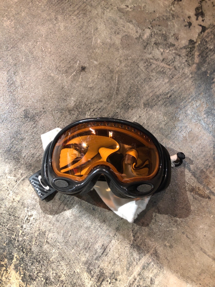 Used Small Oakley Ski Goggles