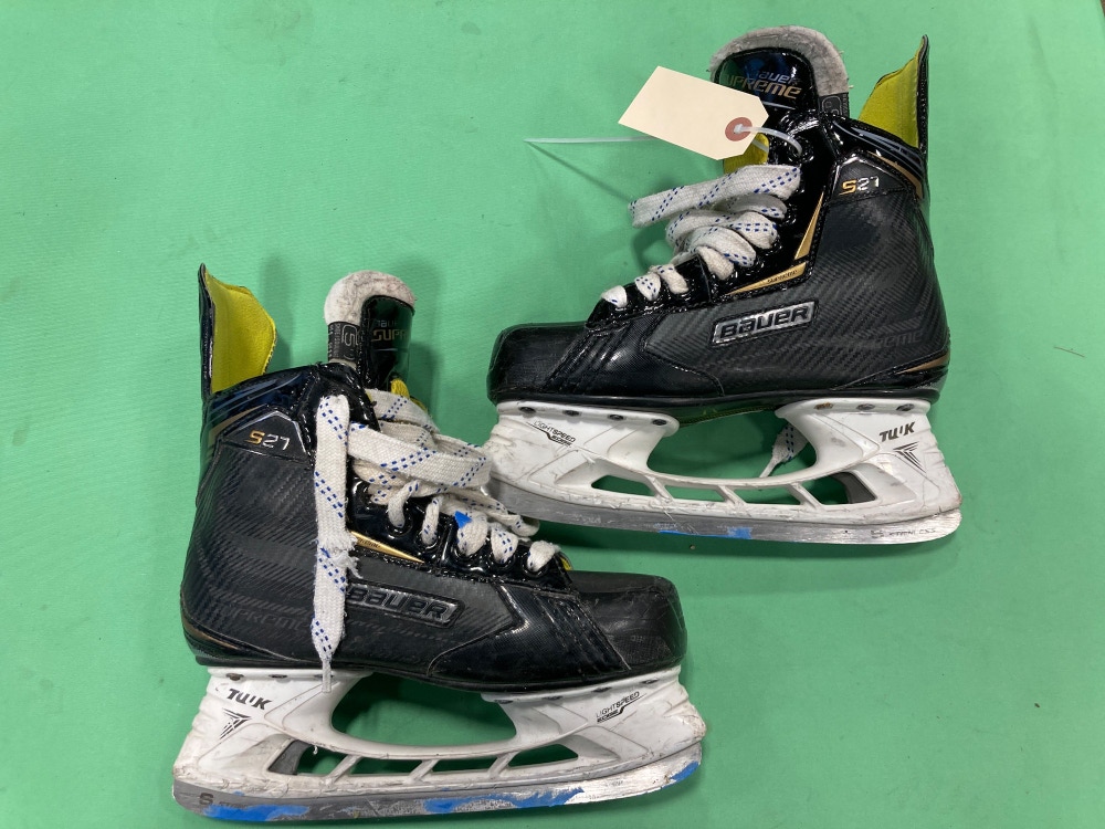 Used Intermediate Bauer Supreme S27 Hockey Skates, Size 5.0