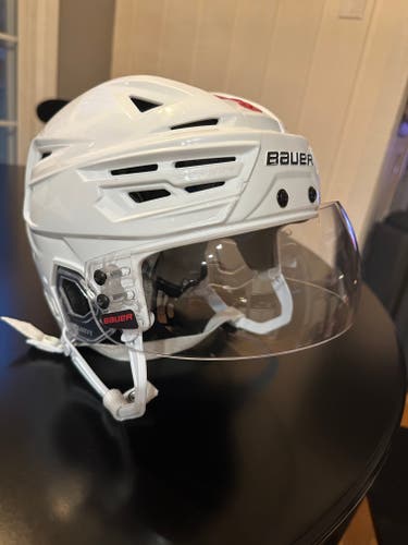 Bauer Pro Stock Re-Akt 150 Helmet Medium White
