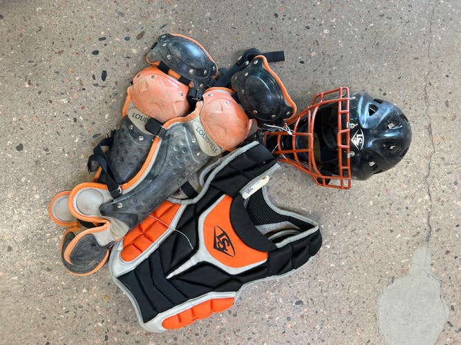 Used Youth Louisville Slugger Catcher's Set