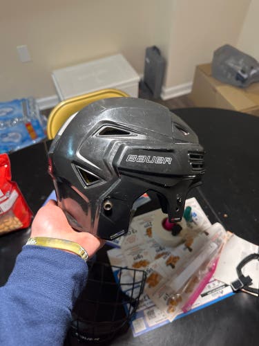 Used Medium Bauer Pro Stock Re-Akt 200 Helmet