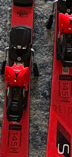 Used Racing With Bindings Redster S9 Skis