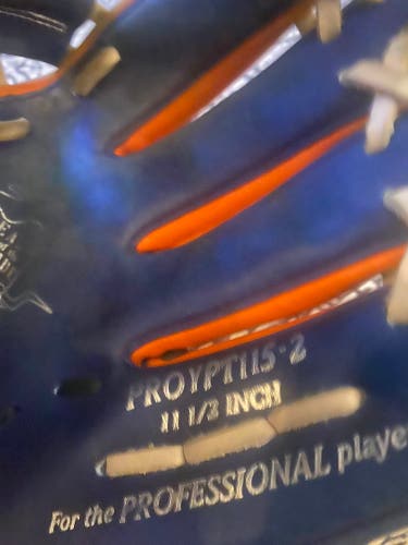 Infield 11.5” Heart of the Hide Baseball Glove