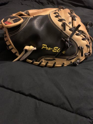 Catcher's 33.5" CM3000SBT Baseball Glove