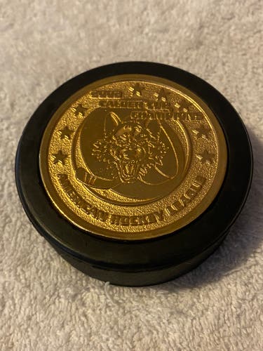 Chicago Wolves AHL 2002 Calder Cup Champions Hockey Puck