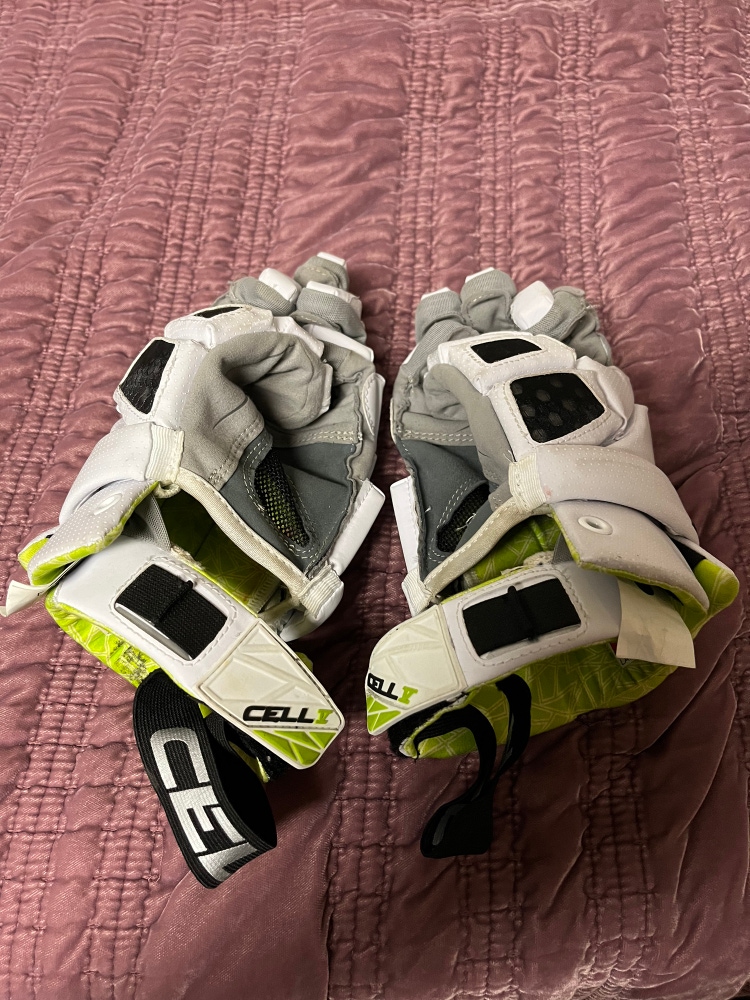 Used  STX Large Cell V Lacrosse Gloves