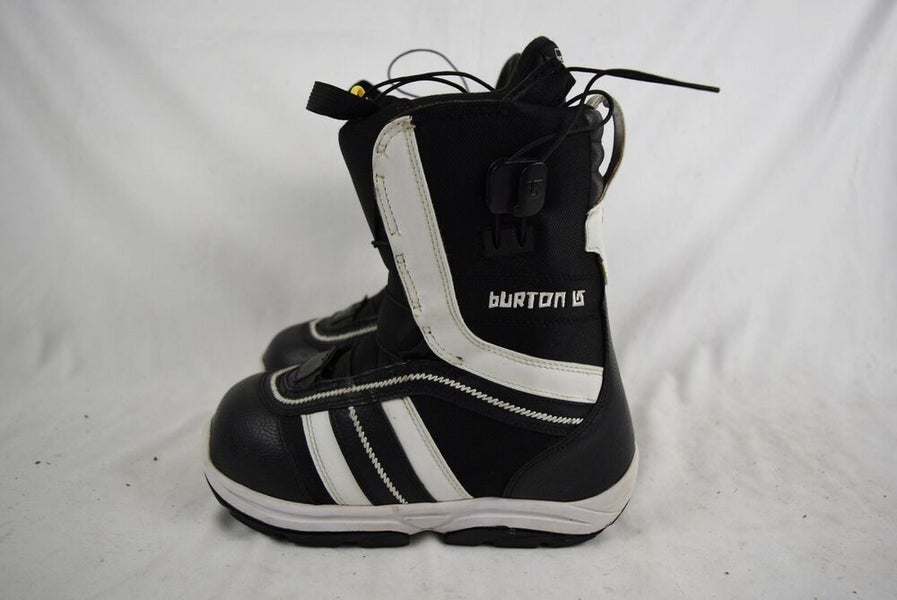 BURTON RULER SMALLS SNOWBOARD BOOTS JUNIOR SIZE 5 SidelineSwap