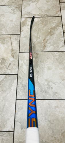 Junior Left Hand P28 Nexus Sync 30 Flex Hockey Stick