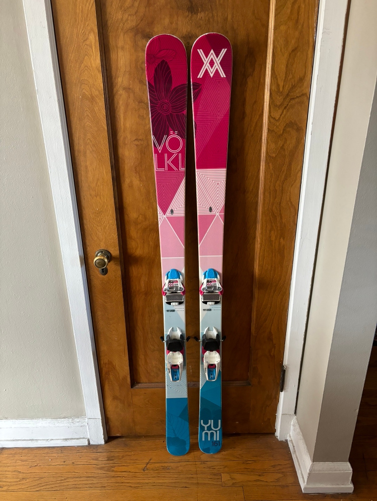 Volkl Yumi 161cm with Marker Squire Bindings