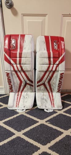 Used 26" Vaughn Velocity V10 Goalie Leg Pads