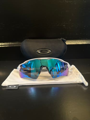 Men’s Oakley Baseball Sunglasses ($90 or best offer!)