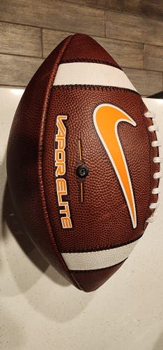 Tennessee Volunteers Team Issued Nike Vapor Football