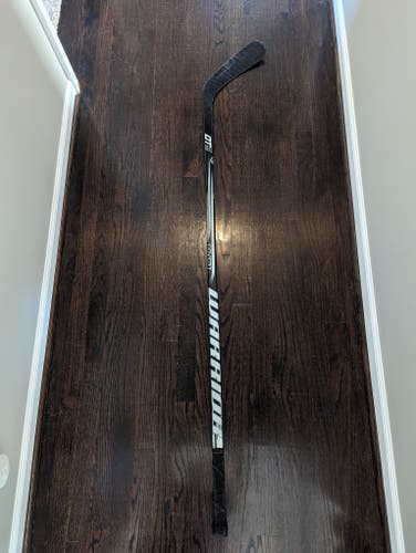 Senior Used Right Handed Warrior Covert DT5 Hockey Stick W03