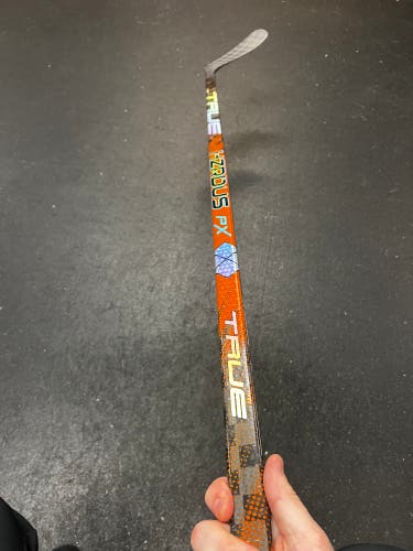 Senior Right Handed Toe Pattern Pro Stock Hzrdus PX Hockey Stick