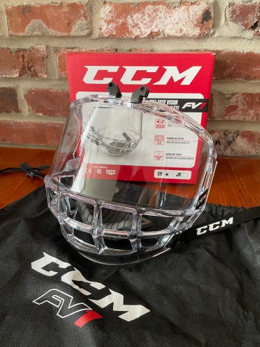 Like New CCM FV1
