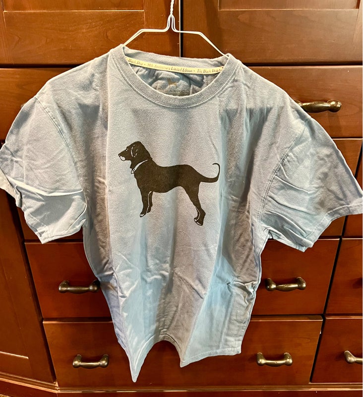 Gently Used (Only 3X!) Martha’s Vineyard Black Dog 50th Anniversary T-Shirt (XL)