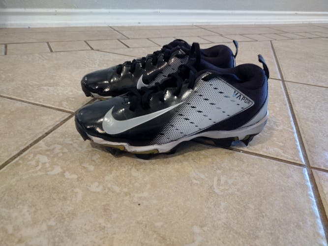 Black Youth Kid's Used Size 5.5 (Women's 6.5) Molded Cleats Nike Low Top