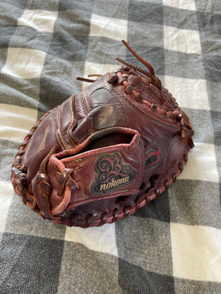 Nokona BLOODLINE 2020 Catcher's 32" CM600 Baseball Glove