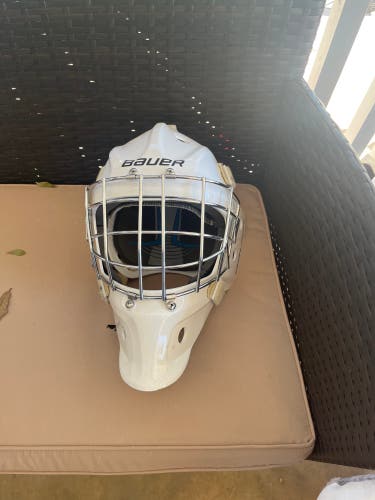 bauer goalie helmet
