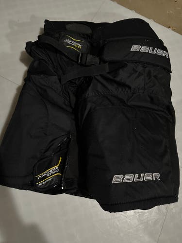 Junior Large Bauer Supreme TotalOne MX3 Hockey Pants
