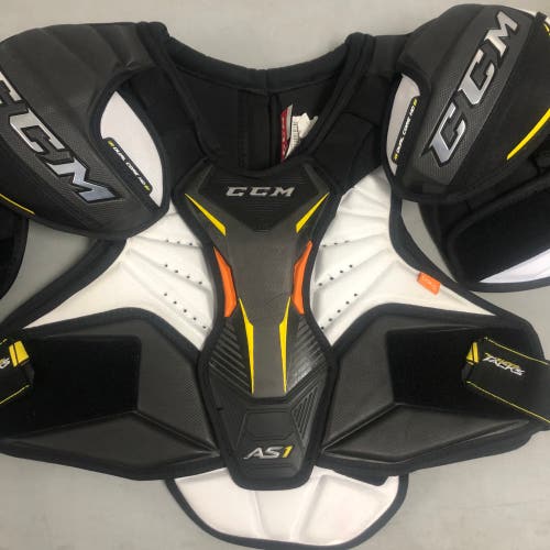Nearly NEW CCM Super Tacks AS1 mens large shoulder pads