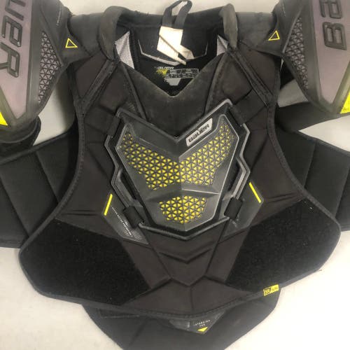 Bauer Supreme mens XL shoulder pads