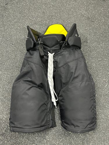 Senior Medium CCM Pro Stock HPTKXP Hockey Pants