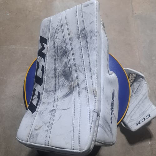 Used Full Right CCM Extreme Flex II 860