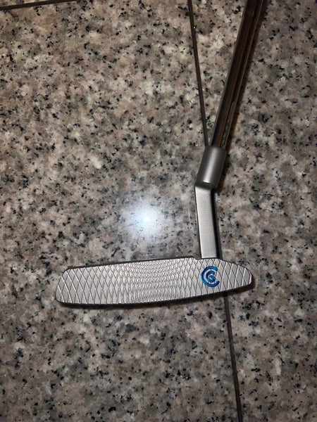 Unisex Used Cleveland Right Handed Blade Huntington Beach Soft 4 Putter 36"