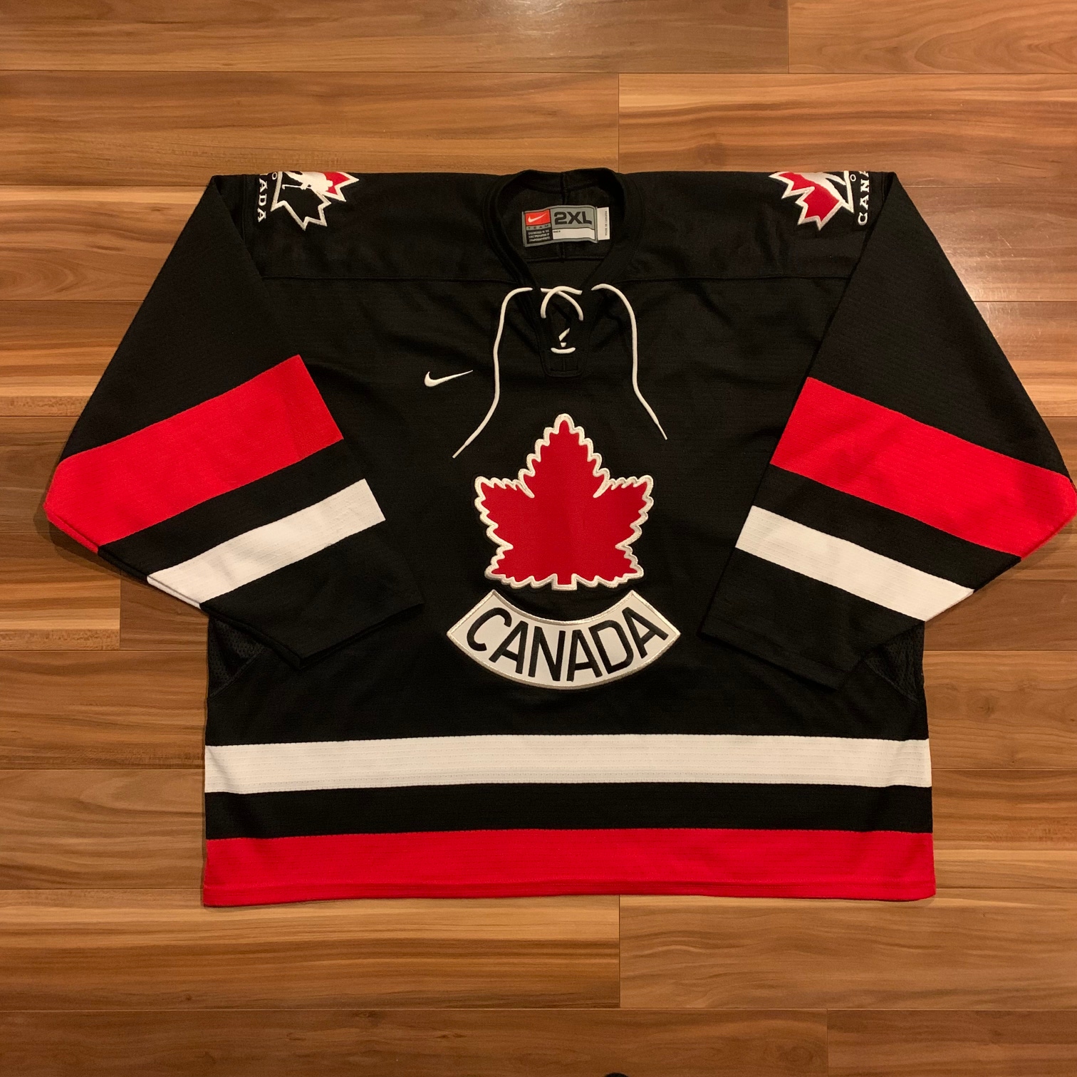 Team Canada 2004 World Cup Black XXL Adult Nike Jersey