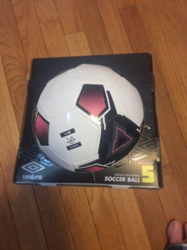 new umbro soccer ball size 5 grass ages 13+