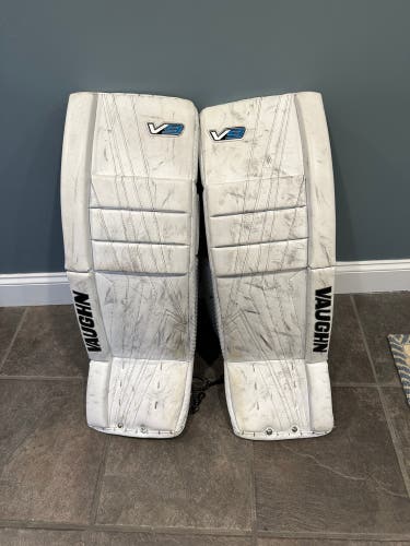 Used 30” + 2 Vaughn Velocity V9 Goalie Pads