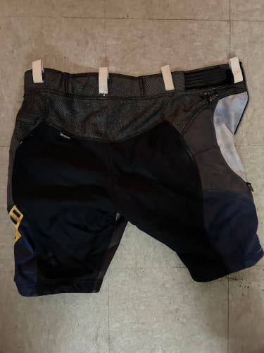 Black Used Men's Energiapura Shorts