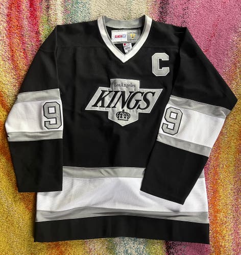 CCL Vintage Los Angeles Kings Wayne Gretzky sweater in 52 XL Fight Strap