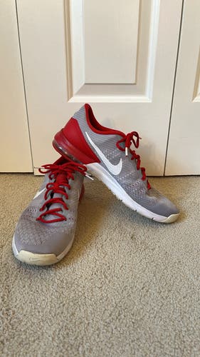 Men's 11.5 Nike Flywire athletic shoes