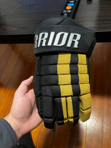 Warrior Alpha FR2 gloves