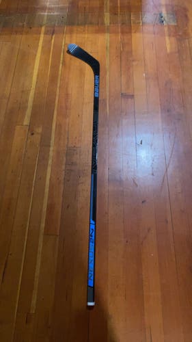 Senior Left Hand P28 Nexus 2N Hockey Stick