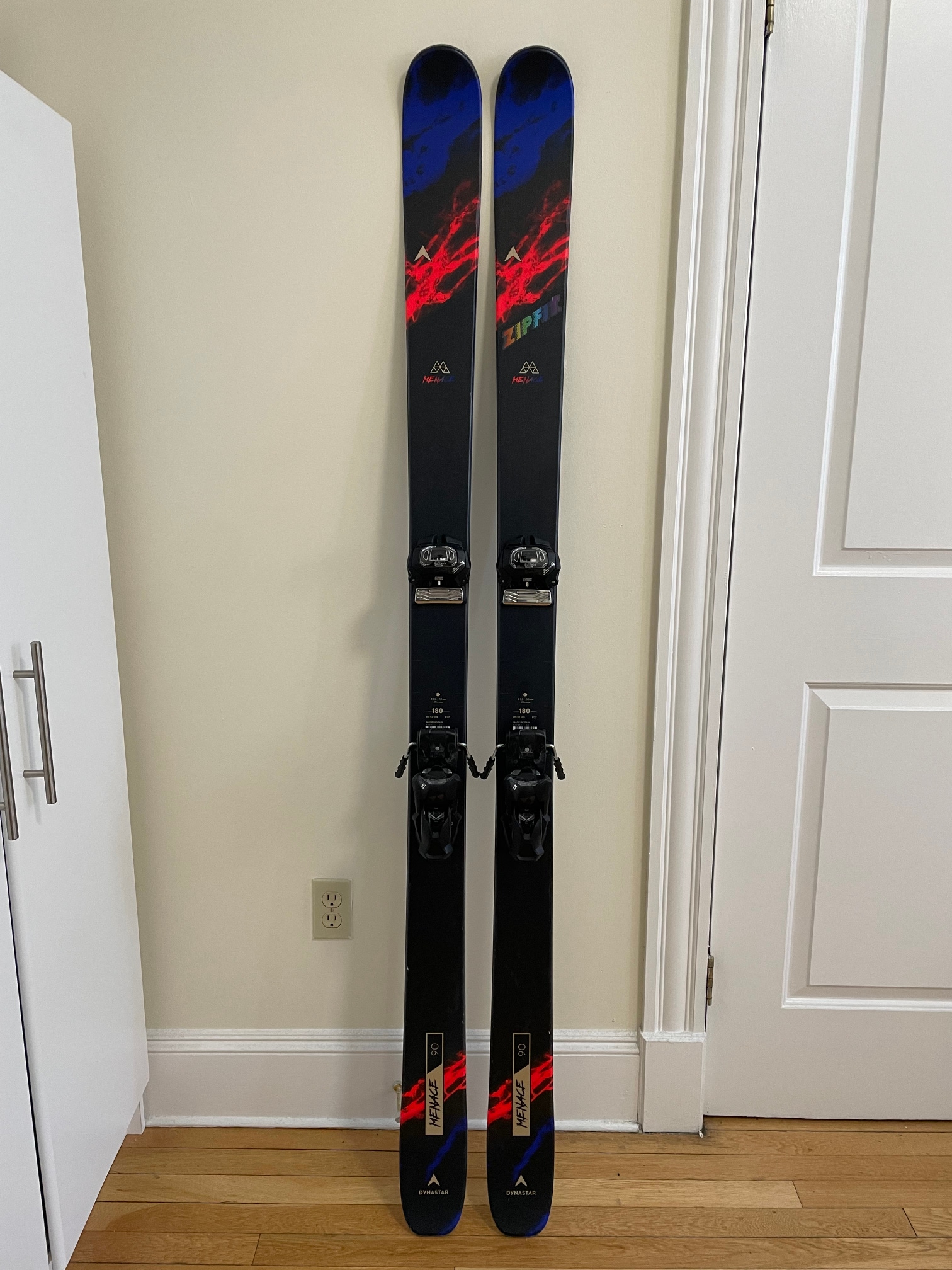 Used Dynastar Menace 90 with Fischer Attack 16 Bindings
