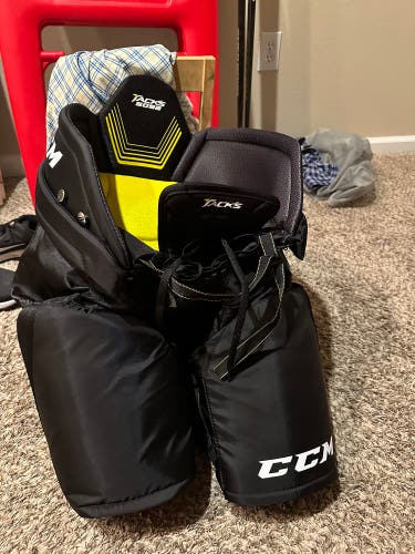 New XL CCM  Tacks 5092 Hockey Pants