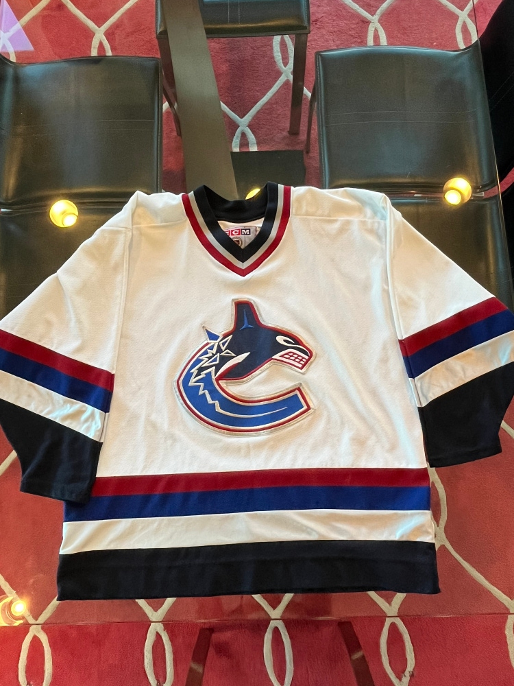 Vancouver Canucks jersey - West Coast Express Style