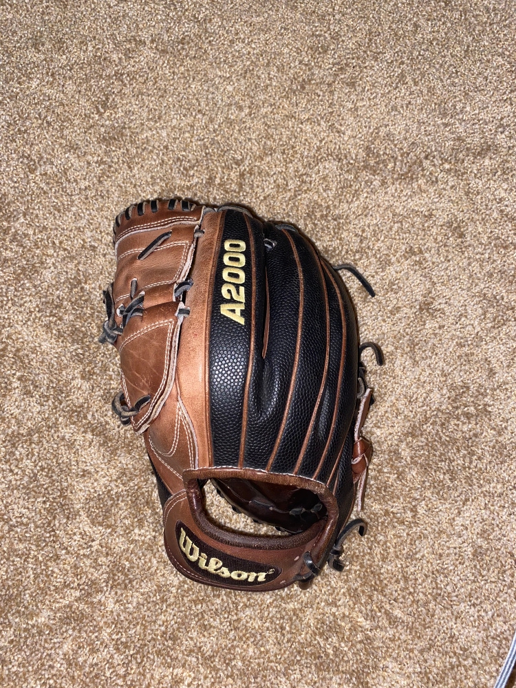 2020 Pitcher's 12" A2000 SuperSkin Baseball Glove