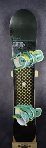 RIDE COMPACT SNOWBOARD SIZE 153 CM WITH FORUM M/L BINDINGS