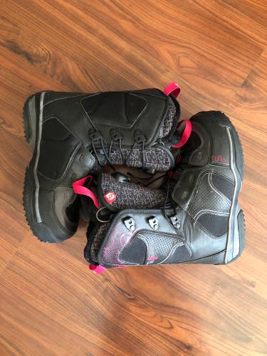 Used Women's 6.5 Salomon Ivy Snowboard Boots