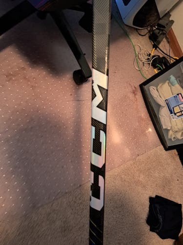 Intermediate Used Right Handed CCM Super Tacks AS-V Pro Hockey Stick P29