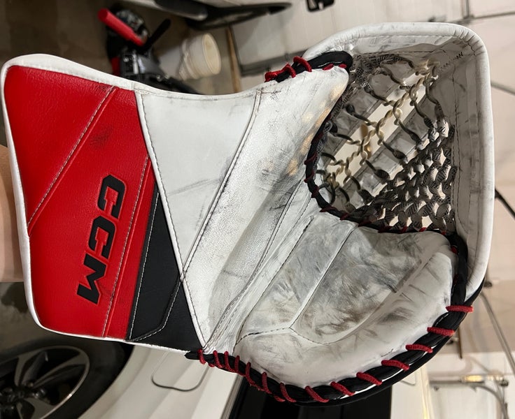 CCM Axis 2 Pro Goalie Glove