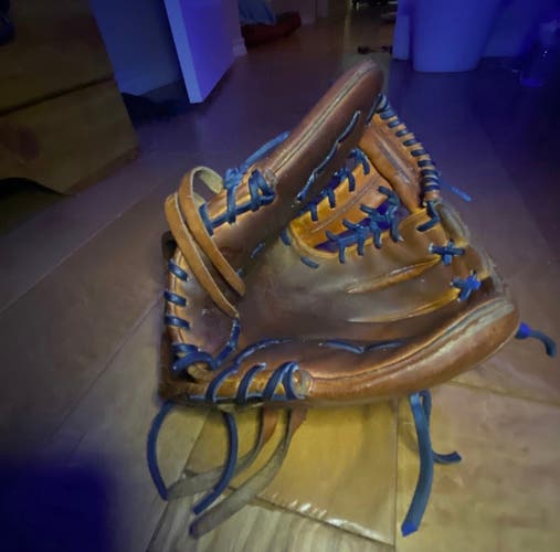 2019 Infield 11.5" A2000 Baseball Glove
