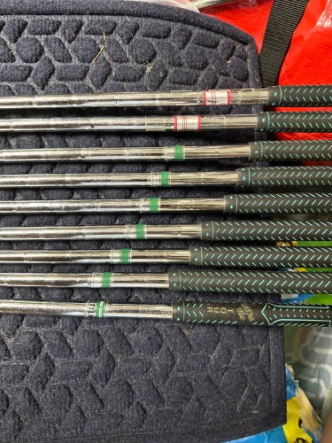 Used Right Handed Steel Shaft Tour model Iron Set
