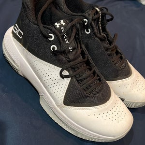 Black Men's Size 10 (Women's 11) Nike Shoes